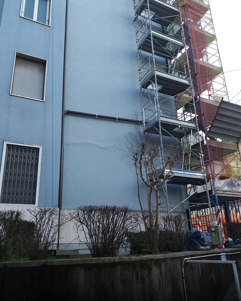 canalina-grondaia-scolo-condominio